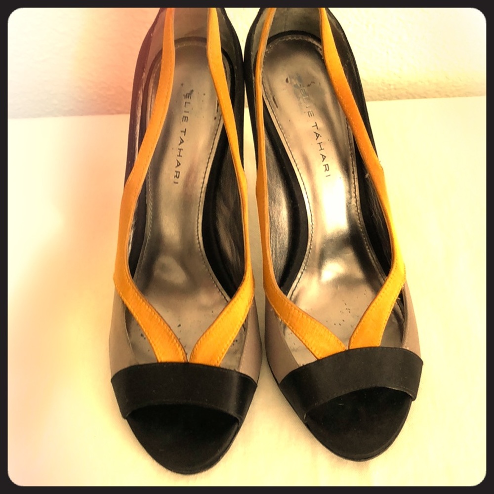 Shoe